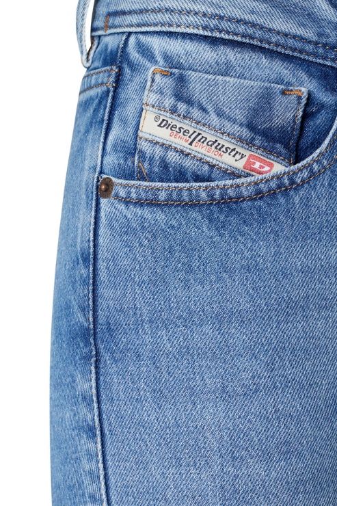 Diesel 1969 D-ebbey 09c16 Jean Bootcut Et Flare Bleu Moyen