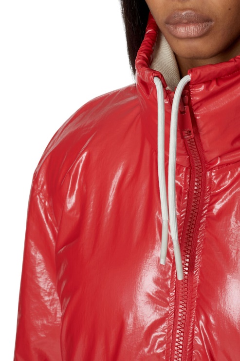 Diesel Avec Jupiter Rouge