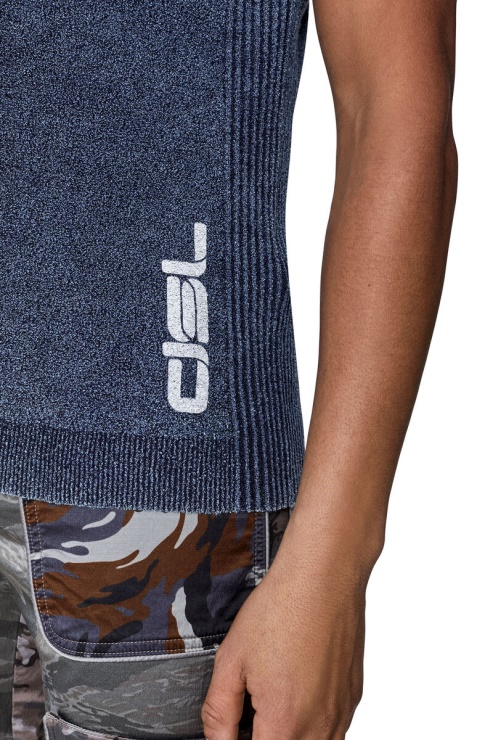 Bleu Diesel K-pembroke