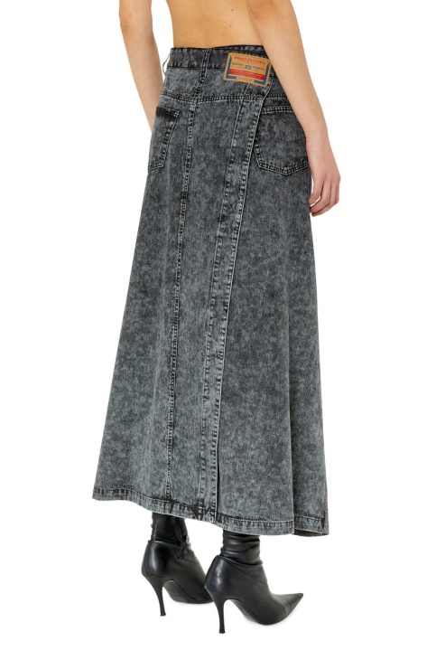 O-tina Diesel En Noir