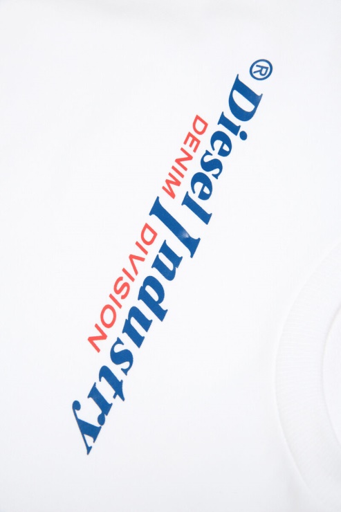 Sginnind Diesel Sur Blanc