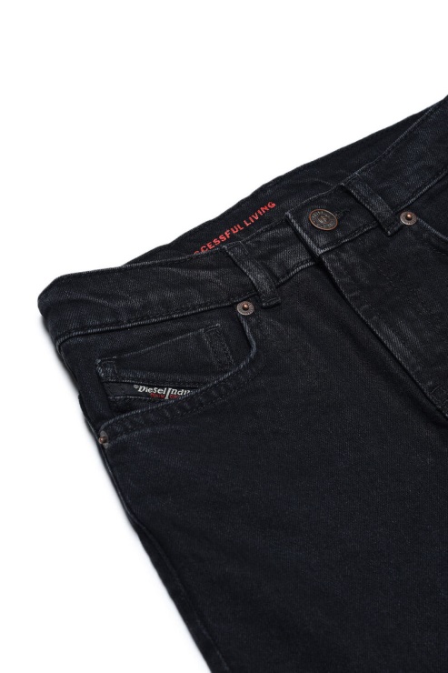 Noir/gris Foncé 2005 D-fining-j Diesel