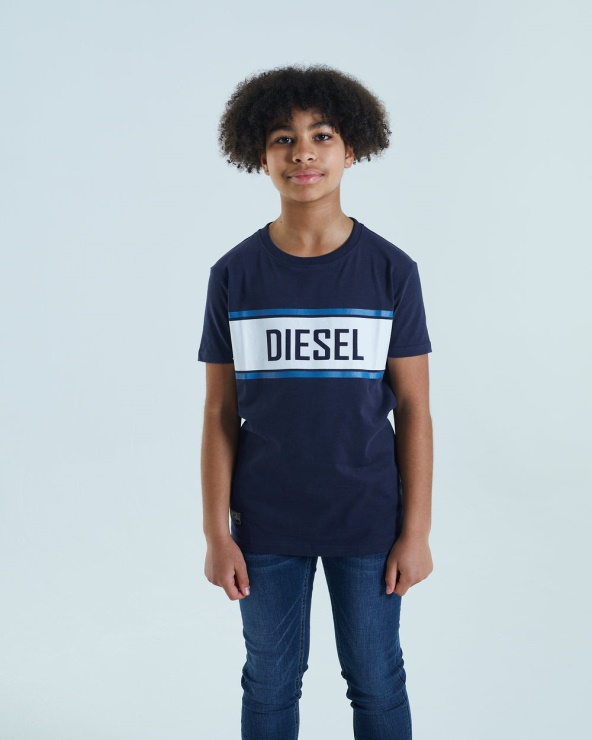 Doyle Tee Marine Diesel Rouge